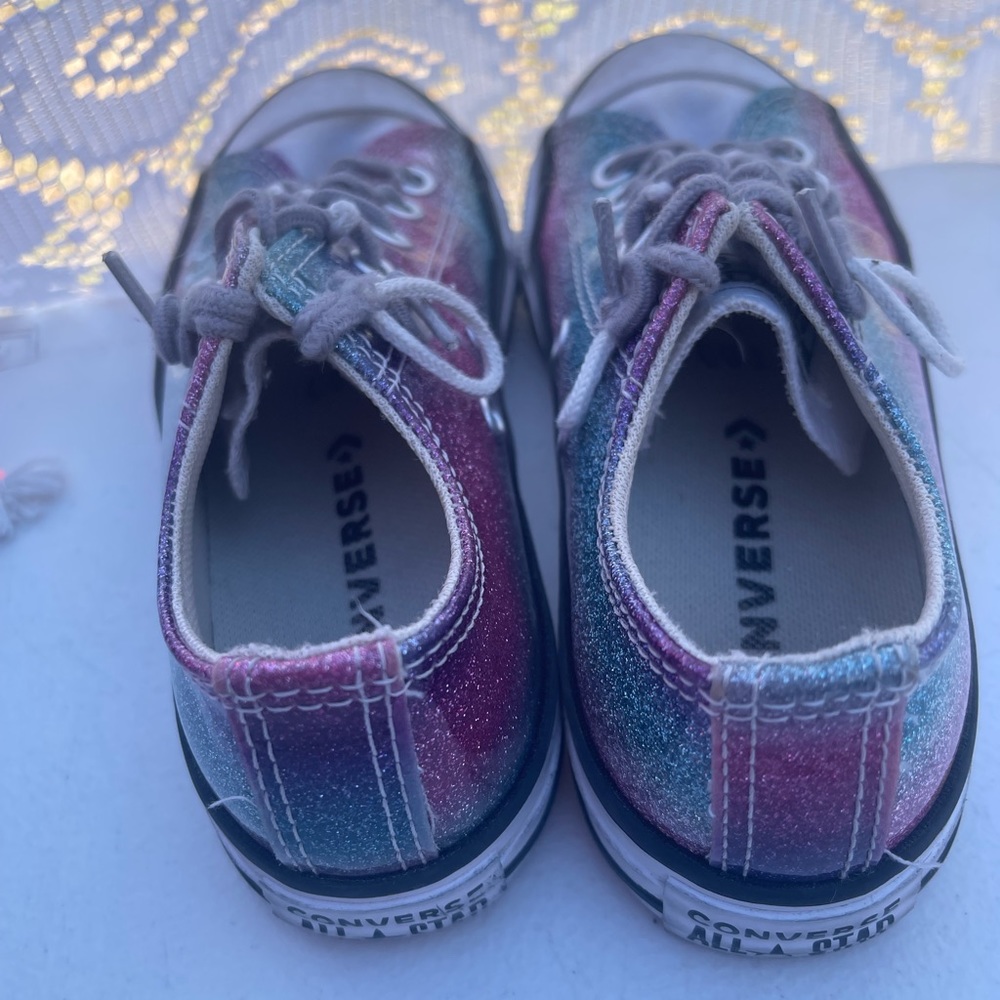 Converse - Picture 3 of 5